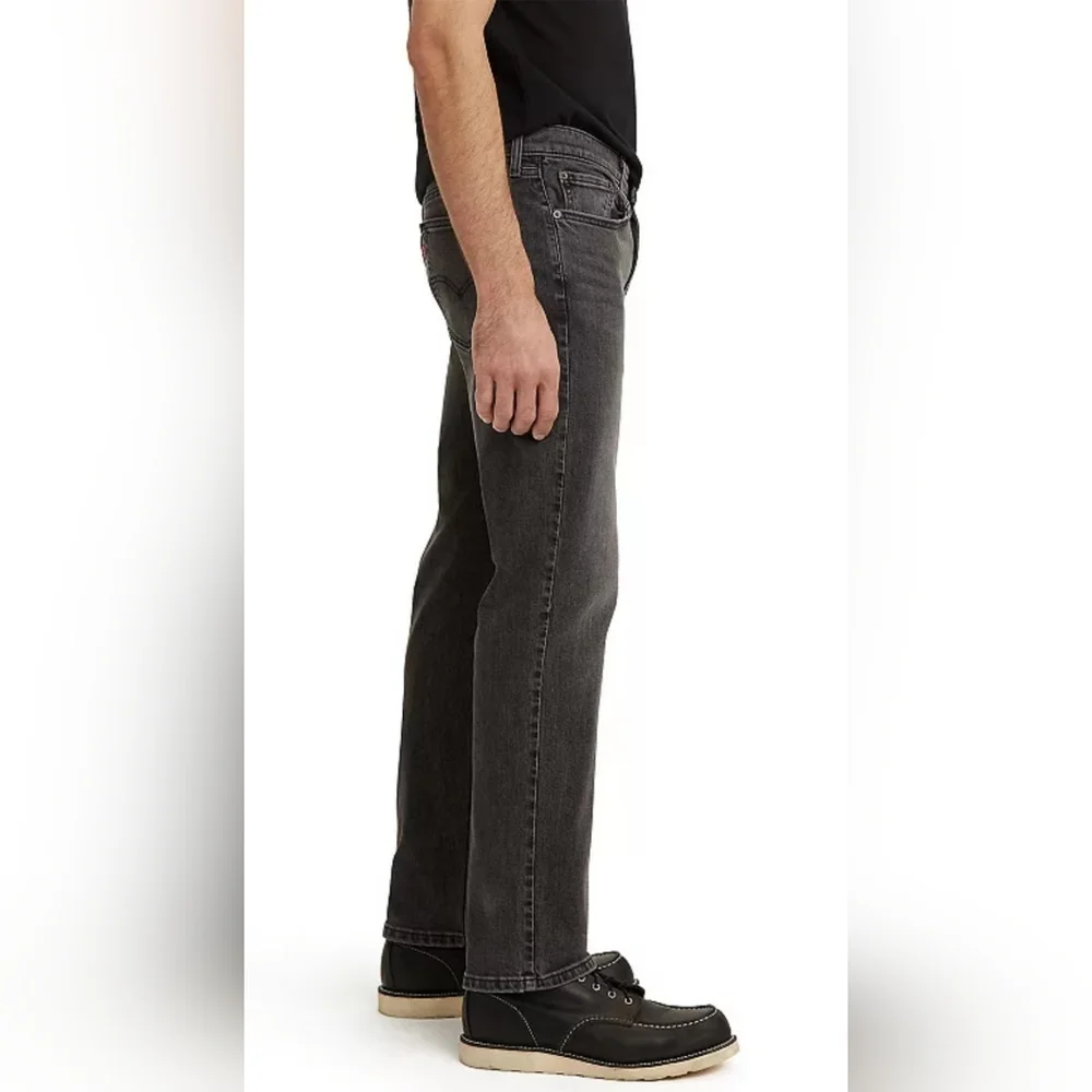 🏈NWT LEVIS STRAIGHT